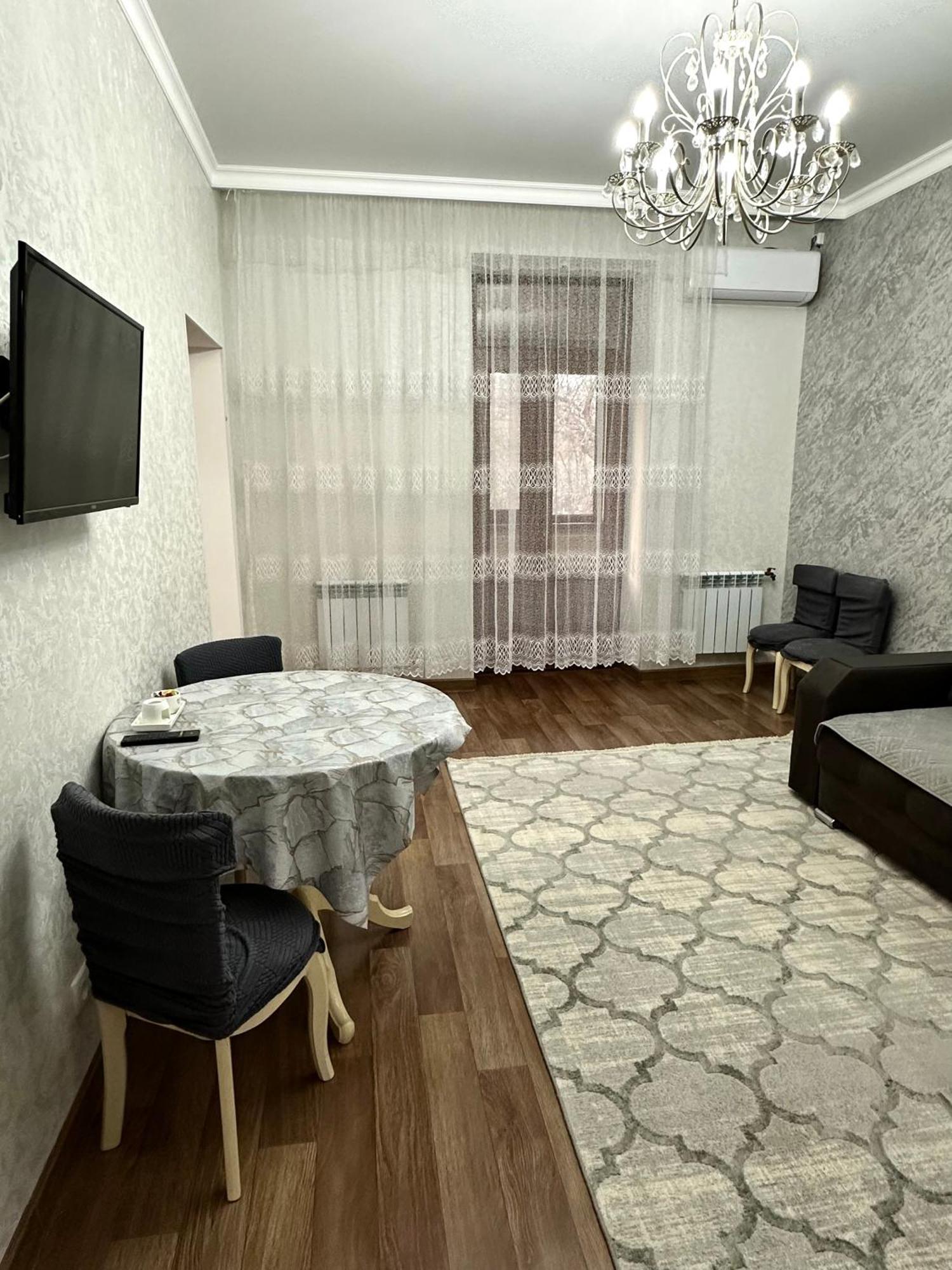 Майлина 10 Аэропорт Appartement Turksib Buitenkant foto